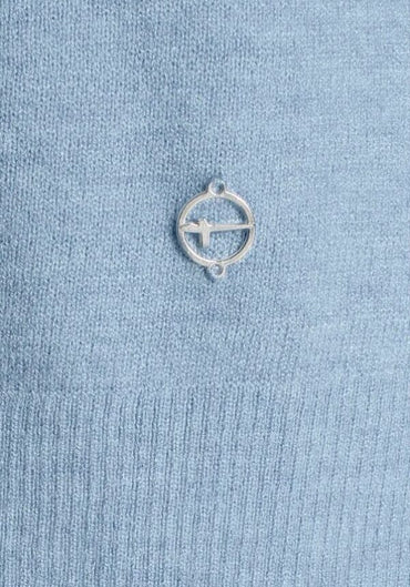 Hellblaues Strickkleid mit Kapuze – Gemütlich & Lässig